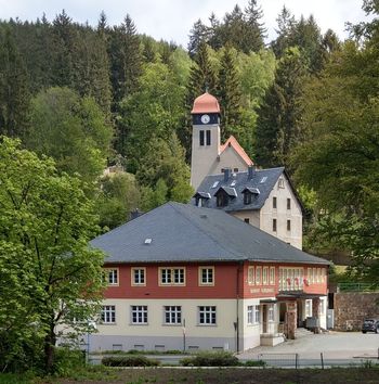 Bahnhof-Kirche